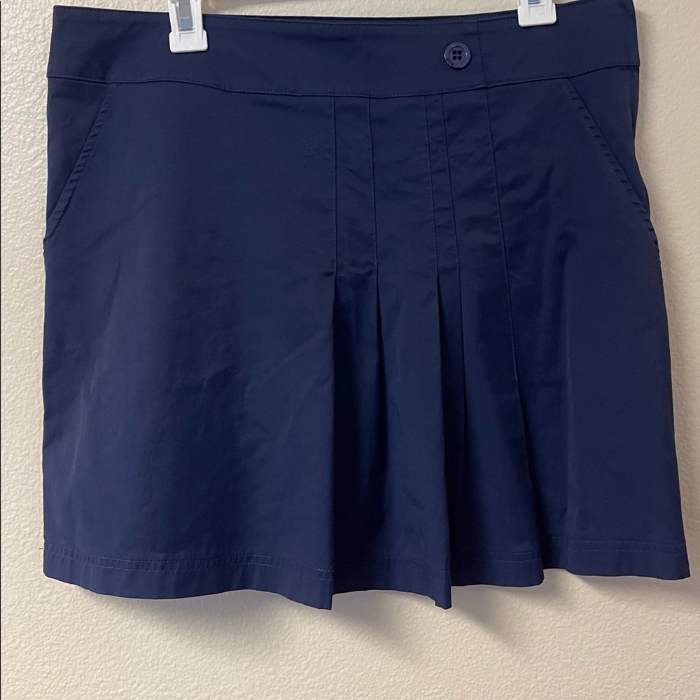 Women’s golf skirt by Lija